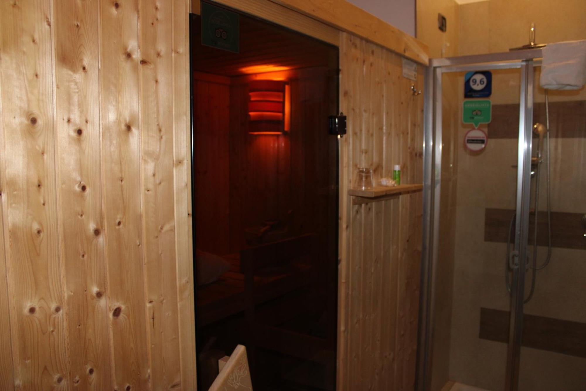 Brain Rooms & Suite Pagani Bagian luar foto