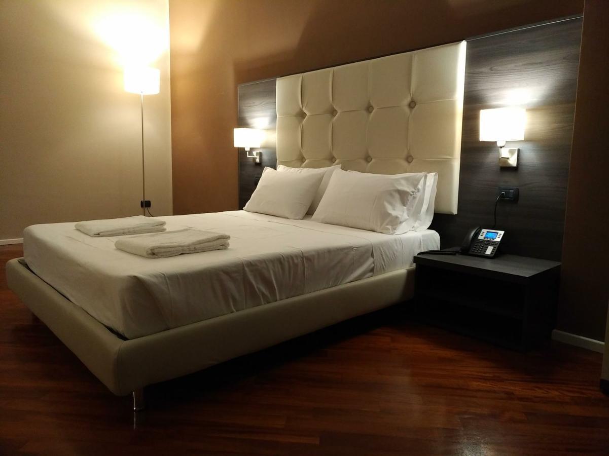Brain Rooms & Suite Pagani Bagian luar foto