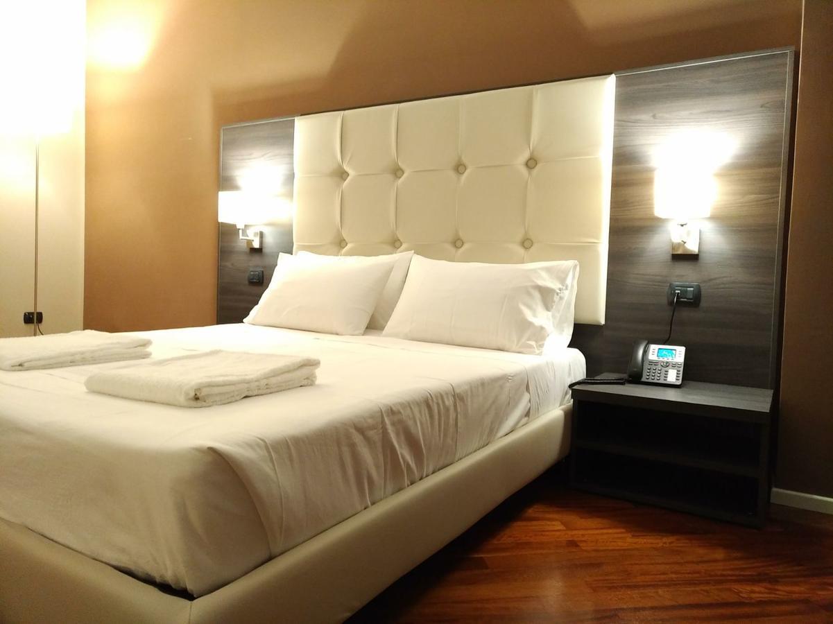 Brain Rooms & Suite Pagani Bagian luar foto