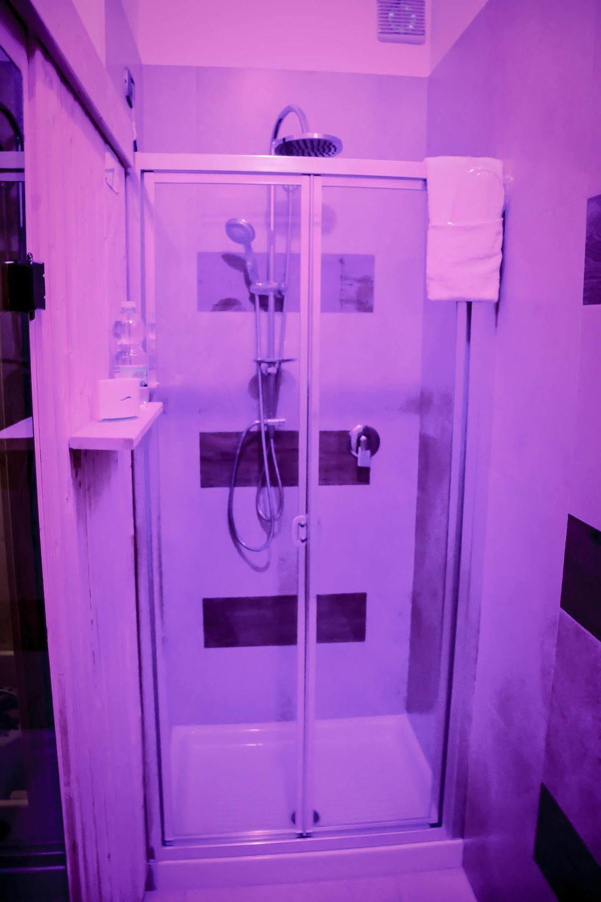 Brain Rooms & Suite Pagani Bagian luar foto